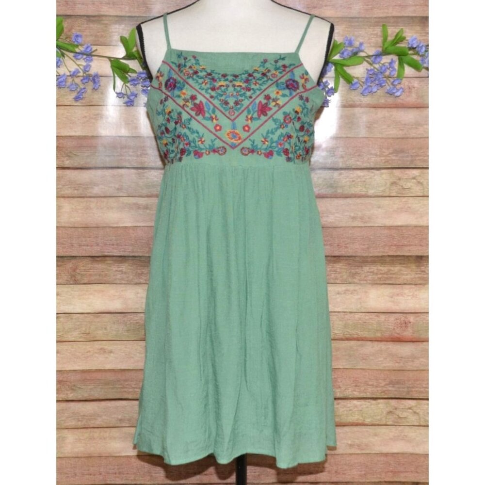 Umgee Size M Bohemian Peasant Embroidered Floral Green Dress Smocked Summer